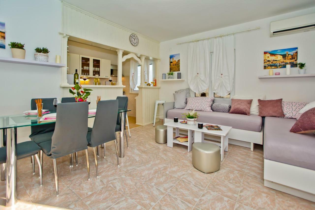 Ana Ii Appartement *